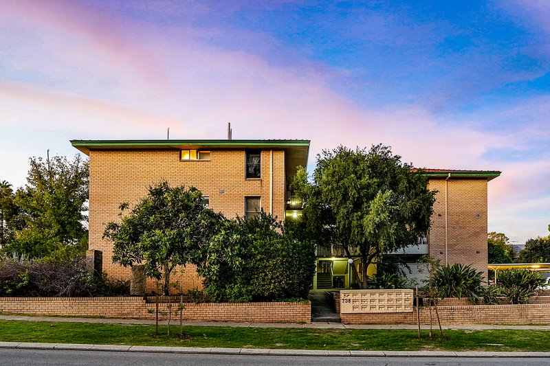 Photo - 18/738 Beaufort Street, Mount Lawley WA 6050 - Image 2