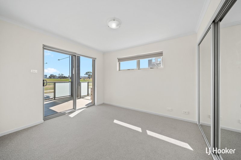 Photo - 18/75 Elizabeth Jolley Crescent, Franklin ACT 2913 - Image 4