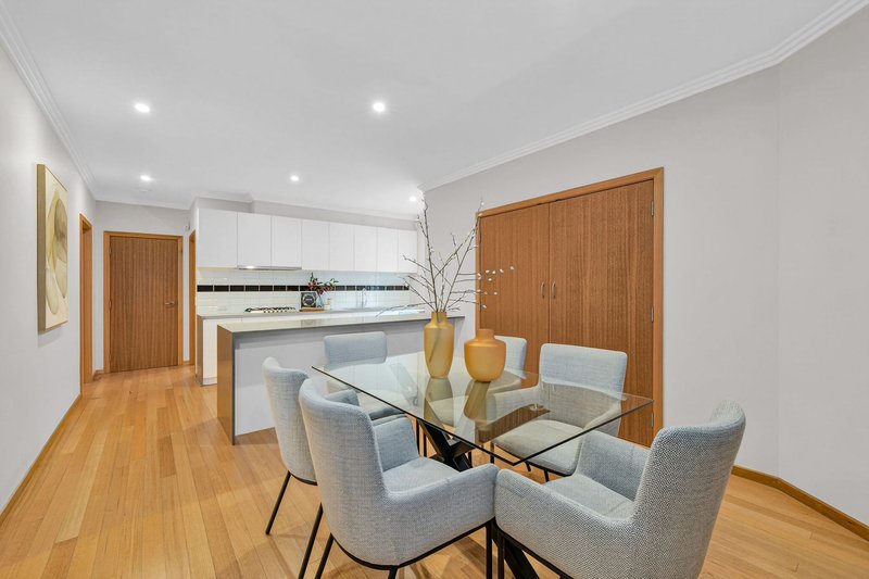 Photo - 1/88 Broughton Road, Surrey Hills VIC 3127 - Image 4