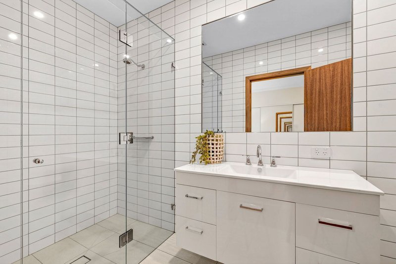 Photo - 1/88 Broughton Road, Surrey Hills VIC 3127 - Image 8