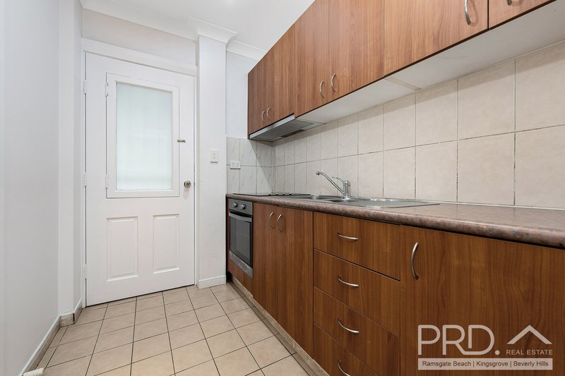 Photo - 1/88 Canonbury Grove, Bexley North NSW 2207 - Image 4