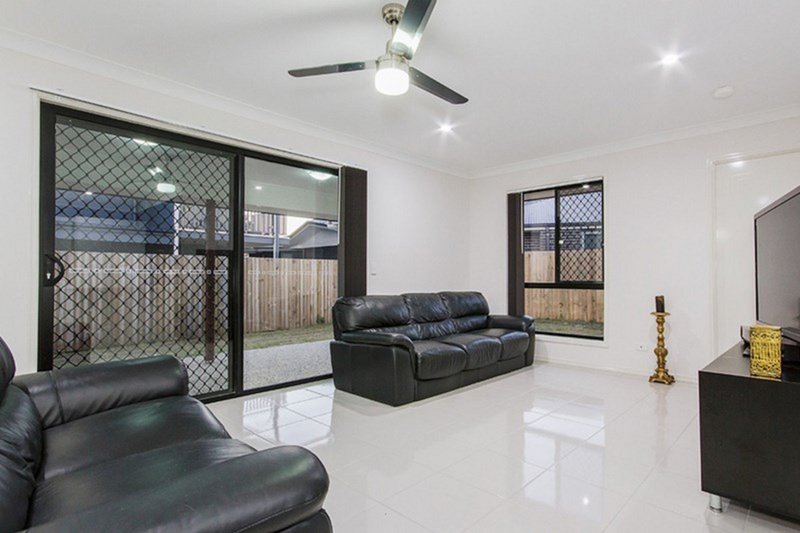 Photo - 188 Dorville Road, Carseldine QLD 4034 - Image 3