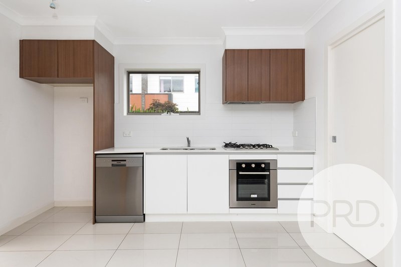 Photo - 18/8 Henry Kendall Street, Franklin ACT 2913 - Image 3