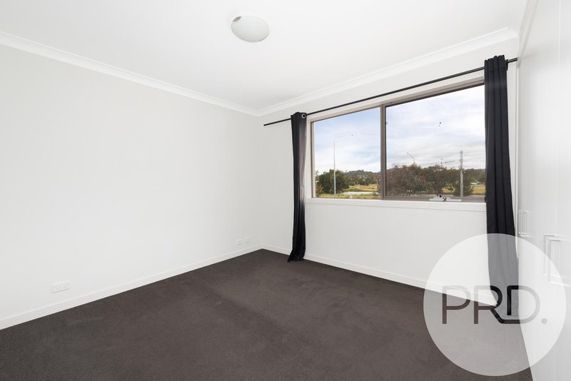 Photo - 18/8 Henry Kendall Street, Franklin ACT 2913 - Image 8