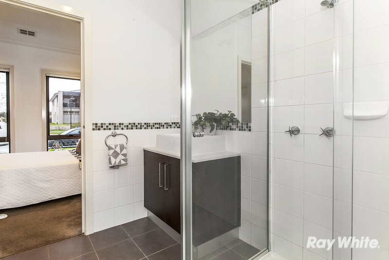 Photo - 188 Keylana Drive, Keysborough VIC 3173 - Image 11