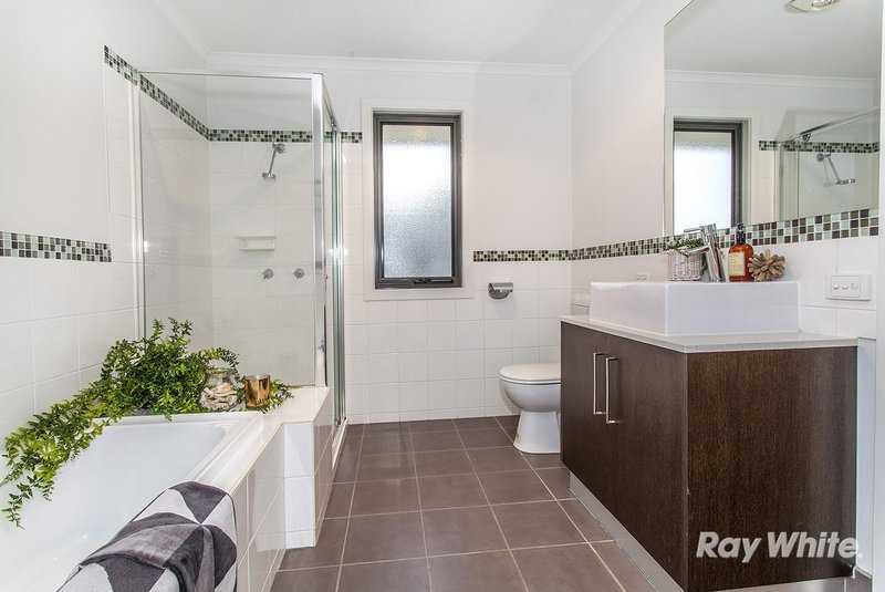 Photo - 188 Keylana Drive, Keysborough VIC 3173 - Image 15