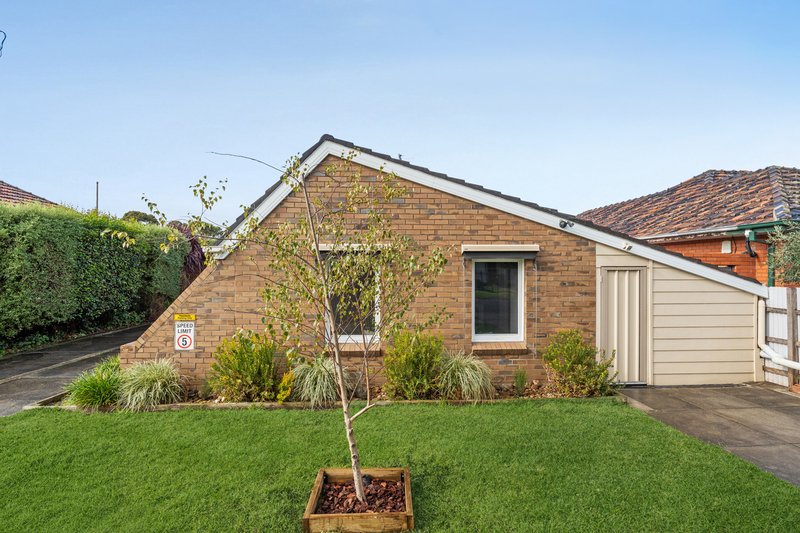 Photo - 1/88 Landells Road, Pascoe Vale VIC 3044 - Image 3
