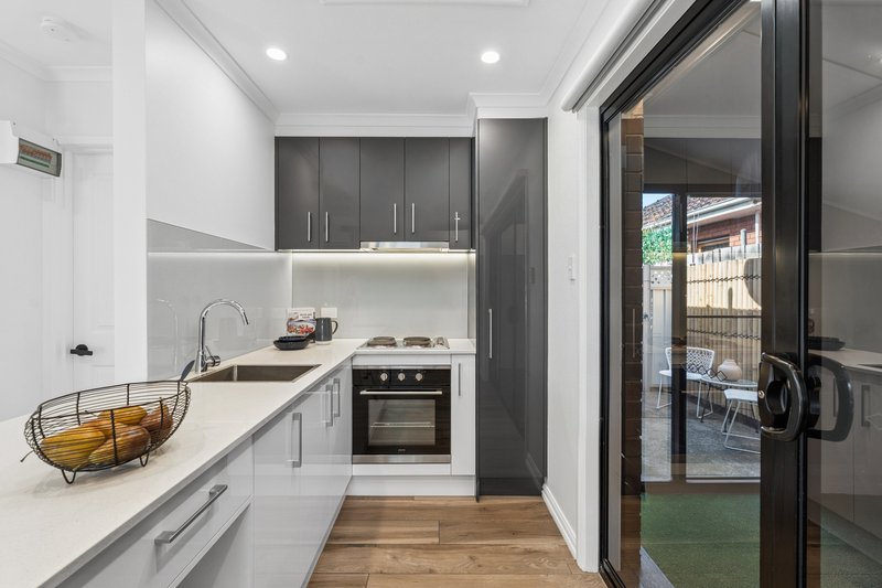 Photo - 1/88 Landells Road, Pascoe Vale VIC 3044 - Image 6