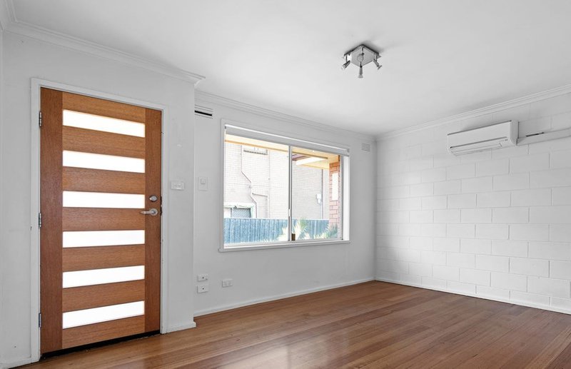 Photo - 1/88 Mcfadzean Avenue, Reservoir VIC 3073 - Image 2
