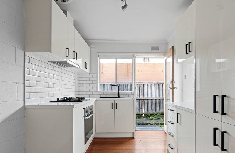 Photo - 1/88 Mcfadzean Avenue, Reservoir VIC 3073 - Image 8