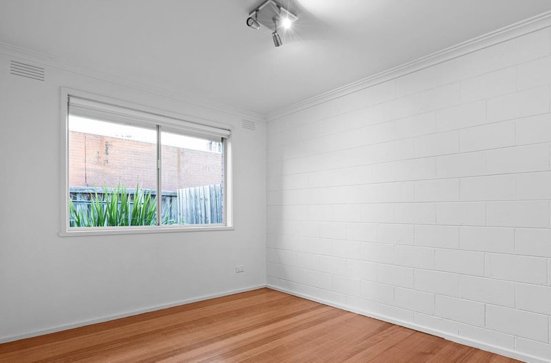Photo - 1/88 Mcfadzean Avenue, Reservoir VIC 3073 - Image 9