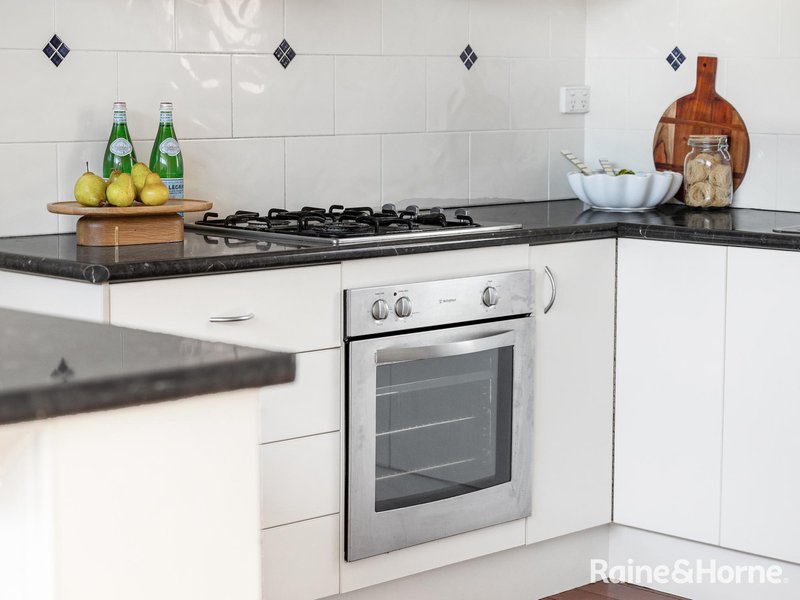 Photo - 188 Peel Street, Bathurst NSW 2795 - Image 7