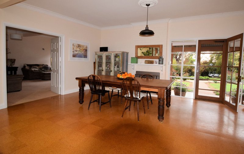 Photo - 188 River Street, Deniliquin NSW 2710 - Image 8