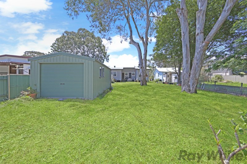 Photo - 188 Scenic Drive, Budgewoi NSW 2262 - Image 2