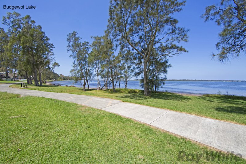 Photo - 188 Scenic Drive, Budgewoi NSW 2262 - Image 6