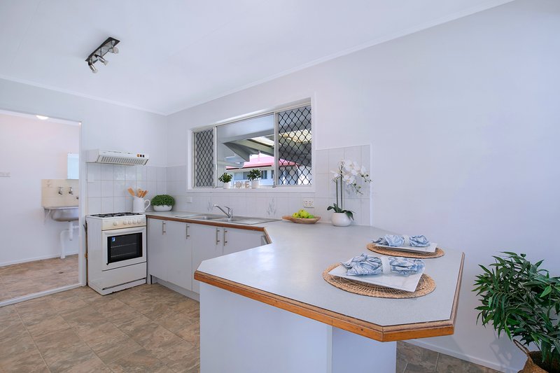 Photo - 188 School Road, Kallangur QLD 4503 - Image 6