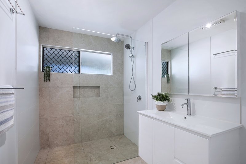 Photo - 188 School Road, Kallangur QLD 4503 - Image 7