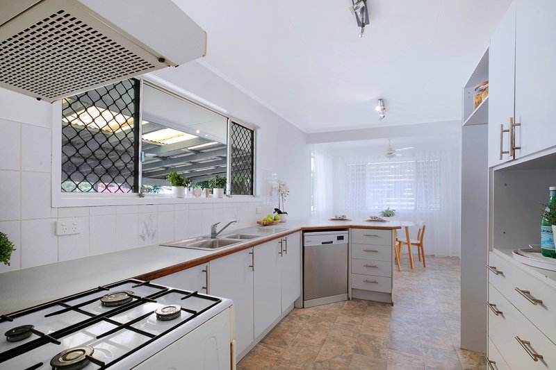 Photo - 188 School Road, Kallangur QLD 4503 - Image 11