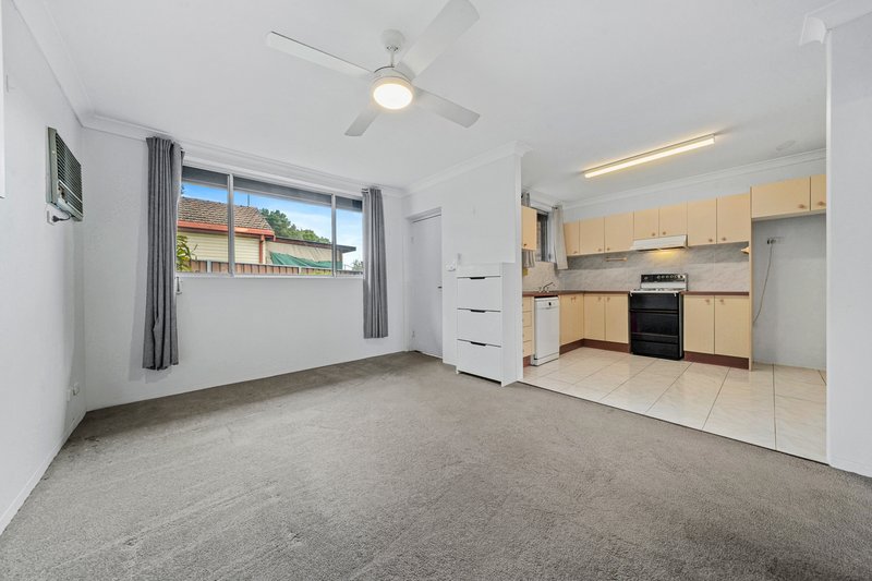 Photo - 1/88 Seven Hills Road South, Seven Hills NSW 2147 - Image 3