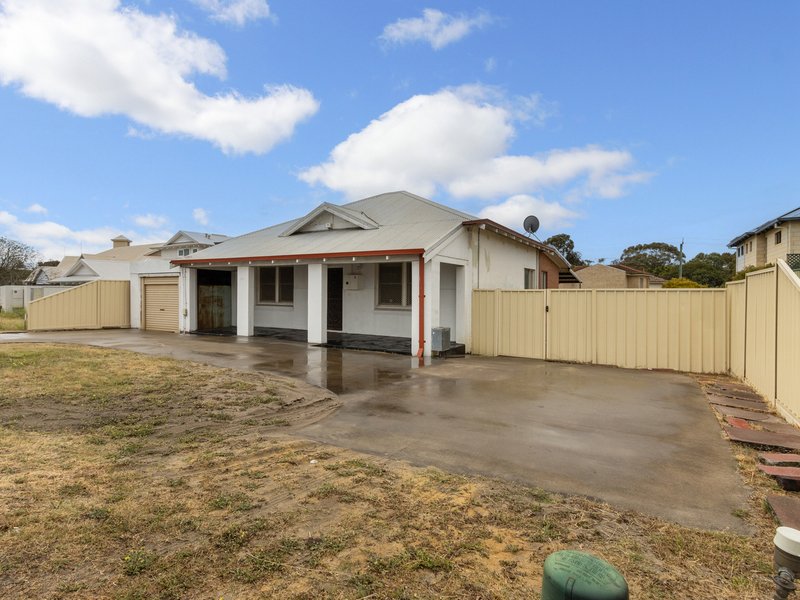 Photo - 188 Shepperton Road, East Victoria Park WA 6101 - Image 9