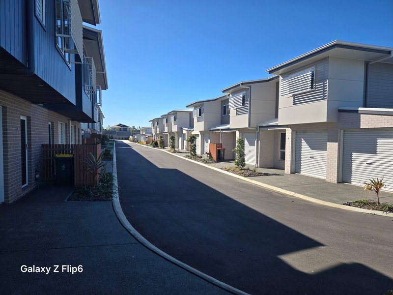 Photo - 18/8 Taylor Place, Mackenzie QLD 4156 - Image 15