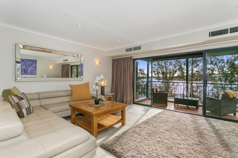 Photo - 18/8 Water Street, Birchgrove NSW 2041 - Image 2