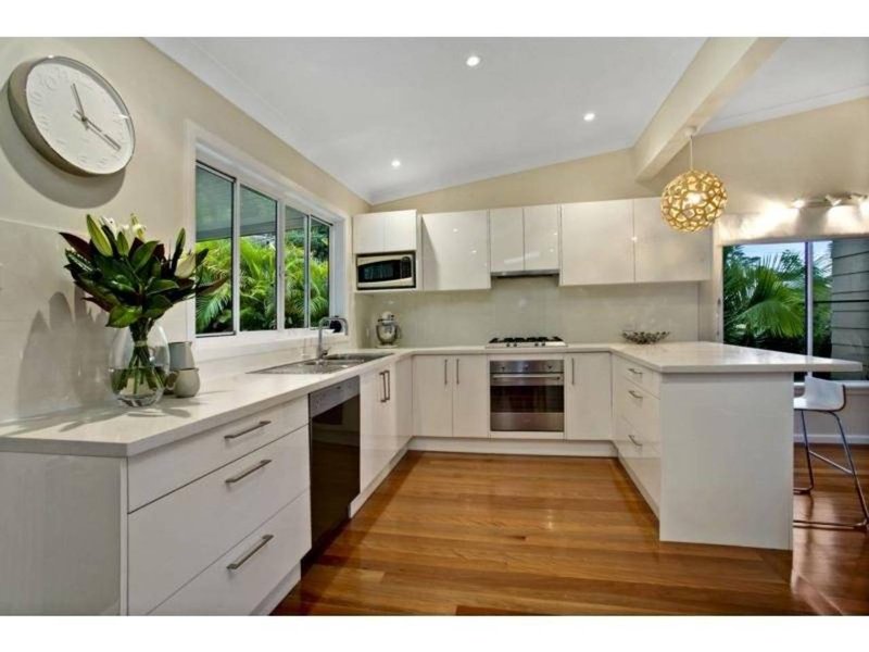 Photo - 188 Woorarra Avenue, Elanora Heights NSW 2101 - Image 2