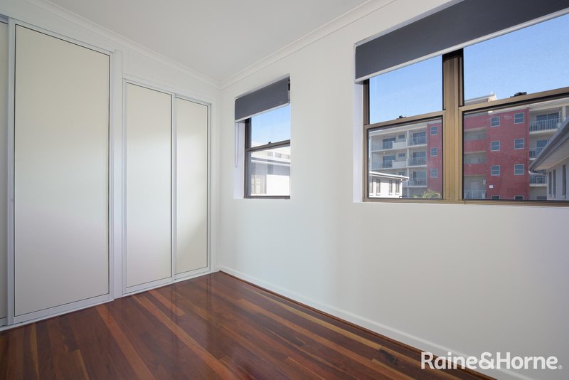 Photo - 18/83-85 Auckland Street, Gladstone Central QLD 4680 - Image 8