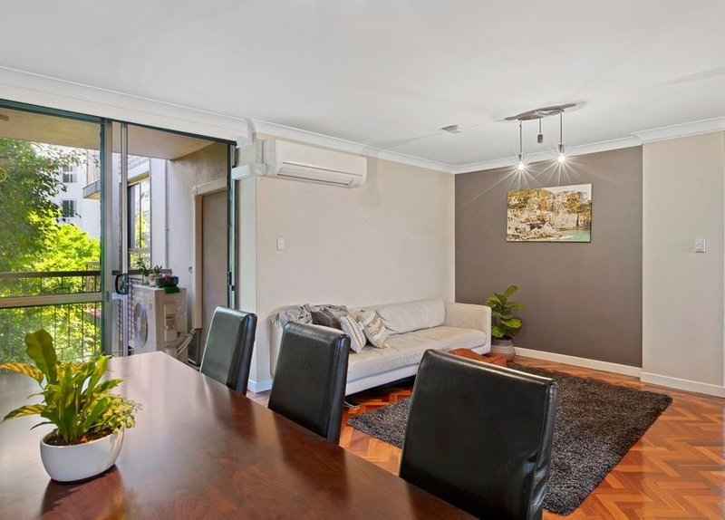 Photo - 18/83 O'Connell Street, Kangaroo Point QLD 4169 - Image 3