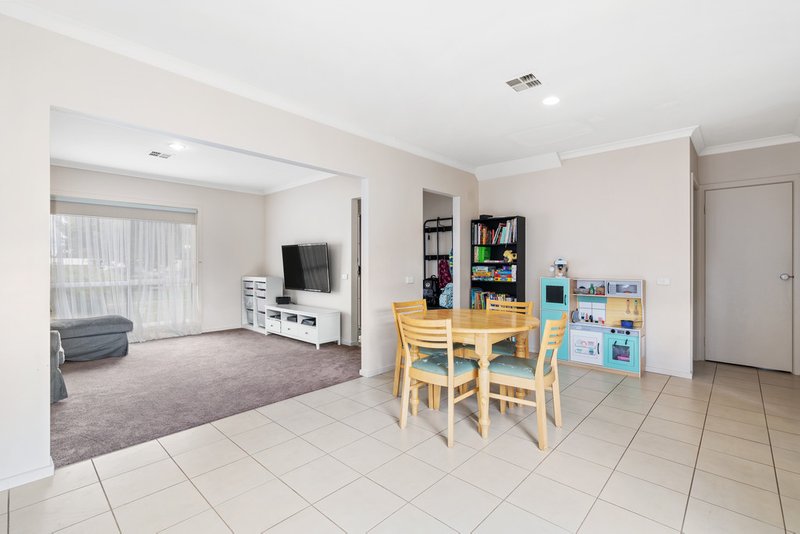 Photo - 1/883 Plenty Road, South Morang VIC 3752 - Image 4