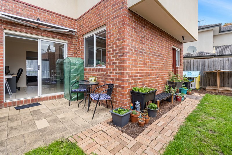 Photo - 1/883 Plenty Road, South Morang VIC 3752 - Image 12