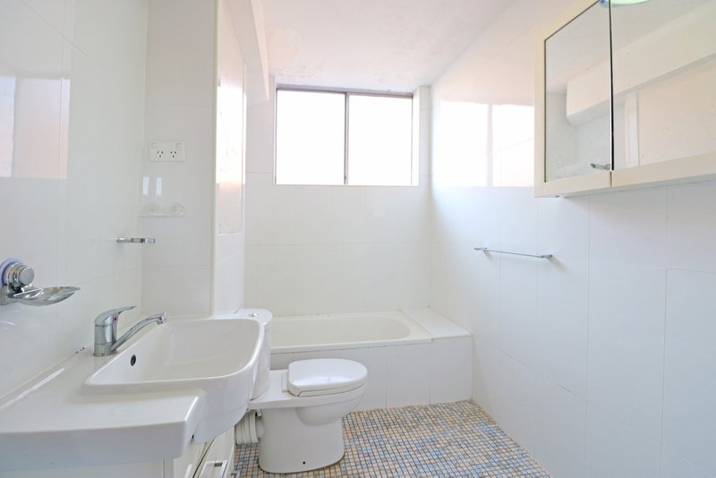 Photo - 18/89 Hughes Street, Cabramatta NSW 2166 - Image 5