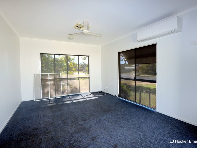 Photo - 189 Borilla Street, Emerald QLD 4720 - Image 4