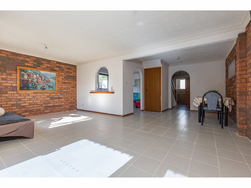 Photo - 1/89 Macintosh Street, Forster NSW 2428 - Image 4