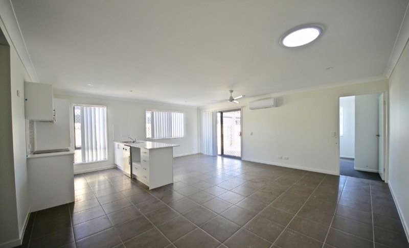 Photo - 1/89 Spanns Road, Beenleigh QLD 4207 - Image 5