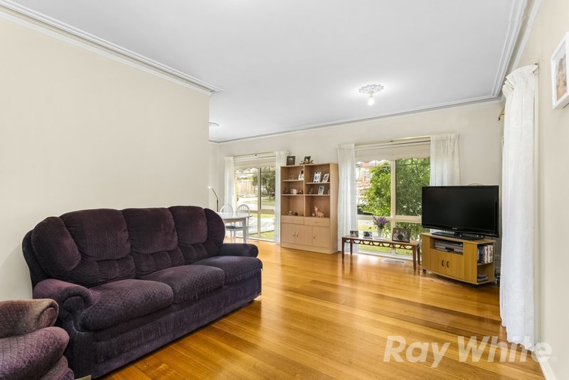 Photo - 1/898 High Street Road, Glen Waverley VIC 3150 - Image 5