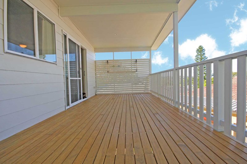 Photo - 18a Bix Road, Dee Why NSW 2099 - Image 2