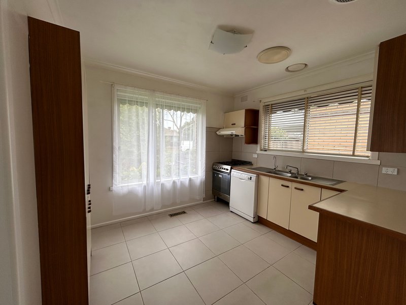 Photo - 1/8A Danin Street, Pascoe Vale VIC 3044 - Image 6