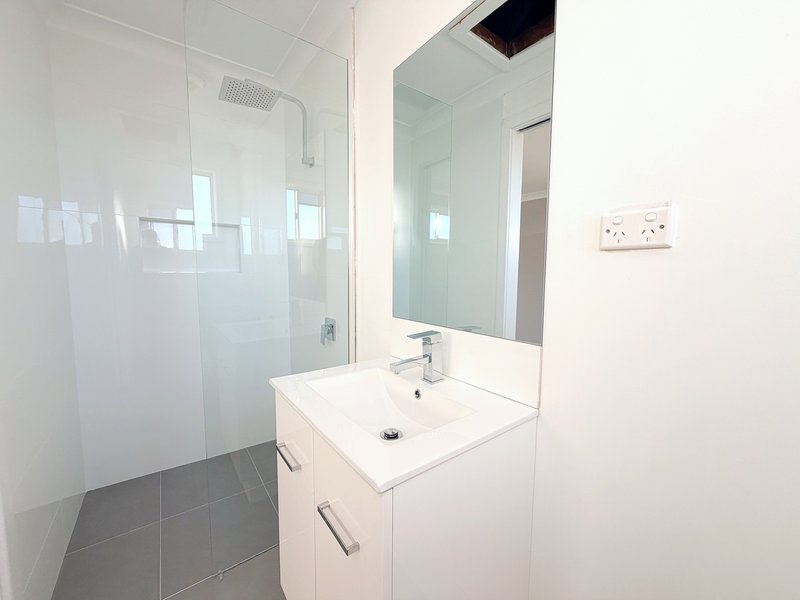 Photo - 18a Delprat Avenue, Beresfield NSW 2322 - Image 8