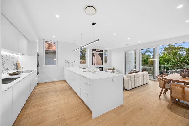 Photo - 18A Fromelles Avenue, Seaforth NSW 2092 - Image 5