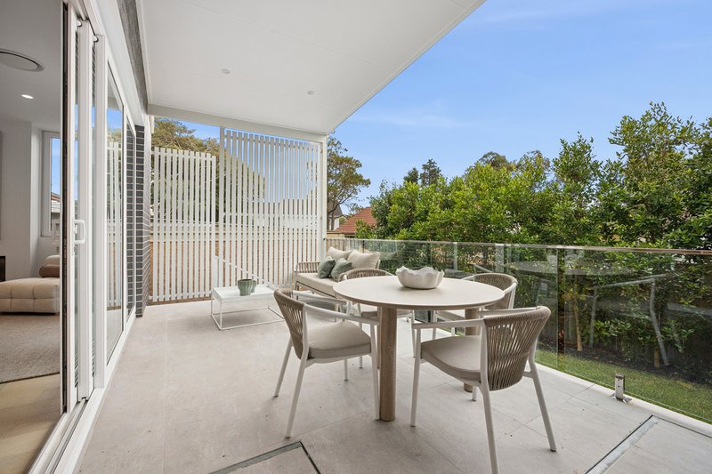 Photo - 18A Fromelles Avenue, Seaforth NSW 2092 - Image 6