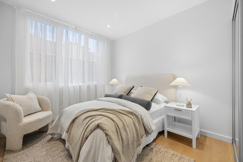Photo - 18A Fromelles Avenue, Seaforth NSW 2092 - Image 15