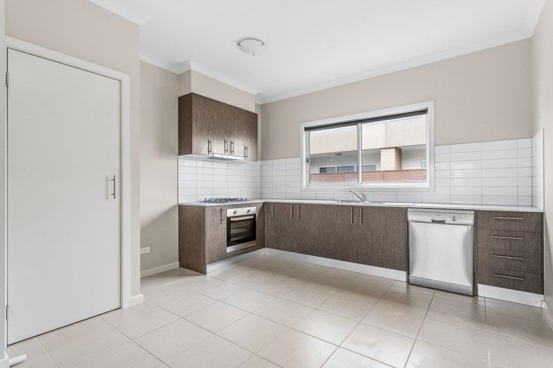 Photo - 18A Honolulu Drive, Point Cook VIC 3030 - Image 4