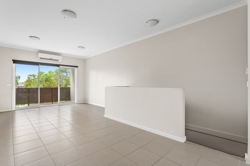 Photo - 18A Honolulu Drive, Point Cook VIC 3030 - Image 5