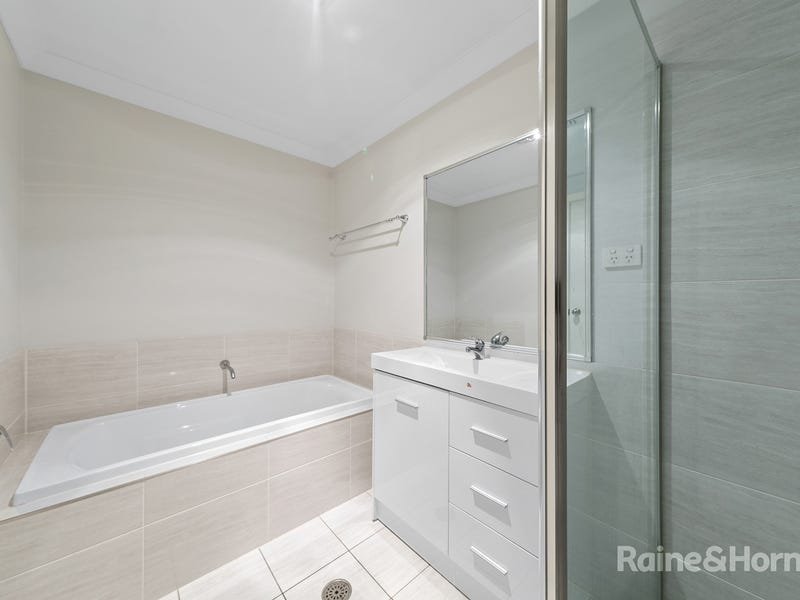 Photo - 18A Kings Road, Ingleburn NSW 2565 - Image 6