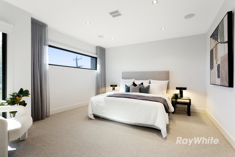 Photo - 18A Lawson Street, Bentleigh VIC 3204 - Image 11