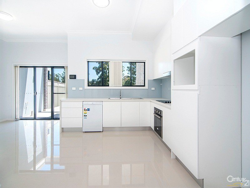 Photo - 18a Louie Street, Padstow NSW 2211 - Image 4