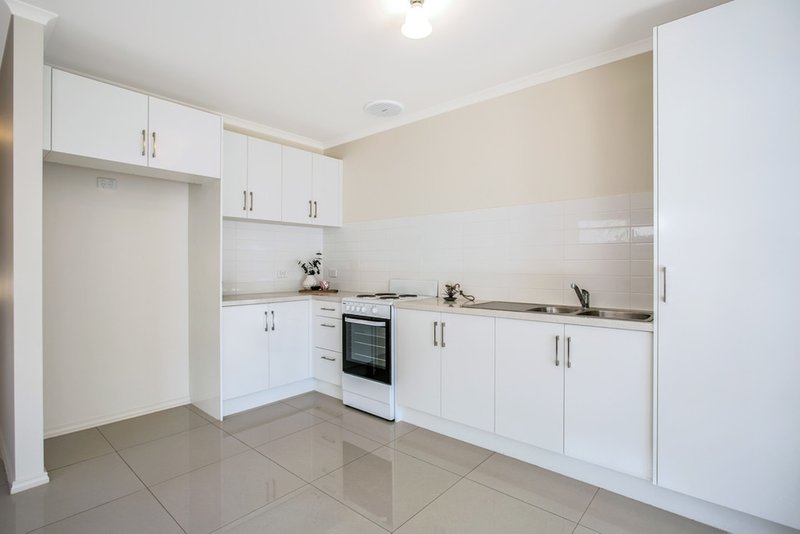 Photo - 18a Madeira Drive, Morphett Vale SA 5162 - Image 4