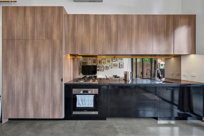 Photo - 18A Mollison Street, Abbotsford VIC 3067 - Image 2
