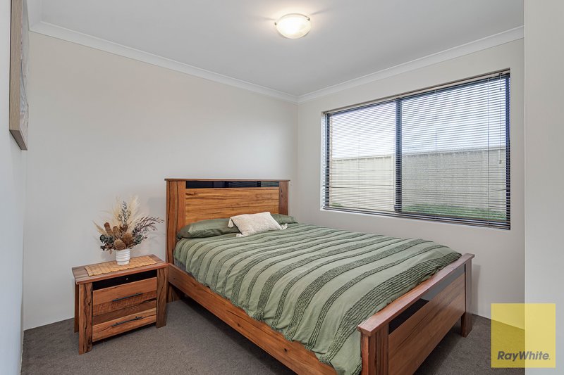 Photo - 18A Olivedale Road, Madeley WA 6065 - Image 16